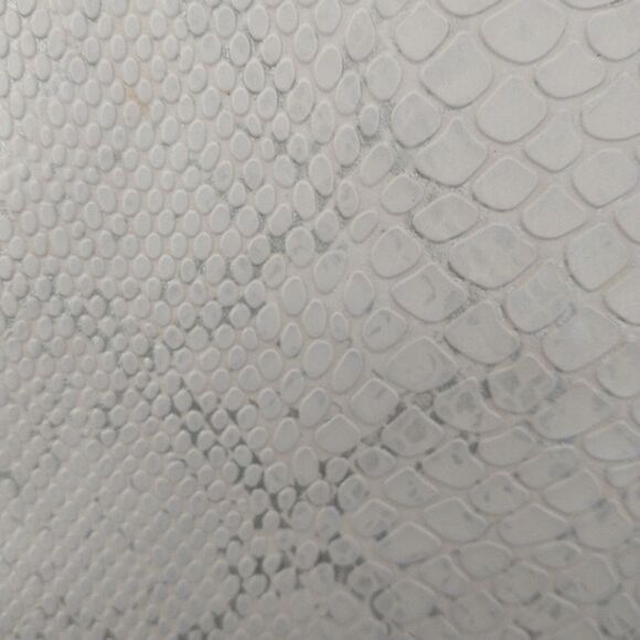 Victoria's Secret Silver and White Faux Leather Clutch Makeup Tote Tassel Zipper - Picture 3 of 12